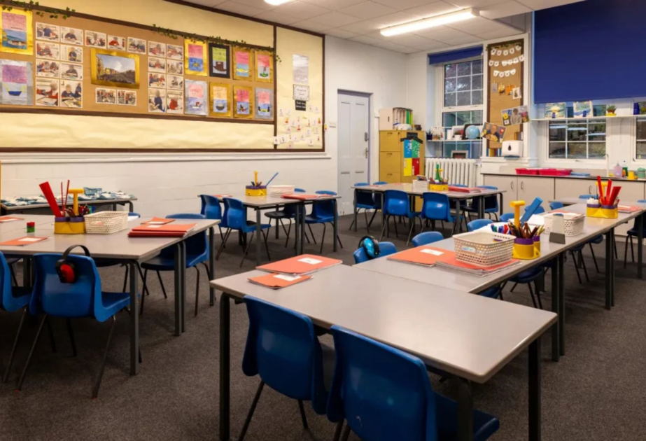 About 160 schools in Northern Ireland receive bomb threats, some evacuated