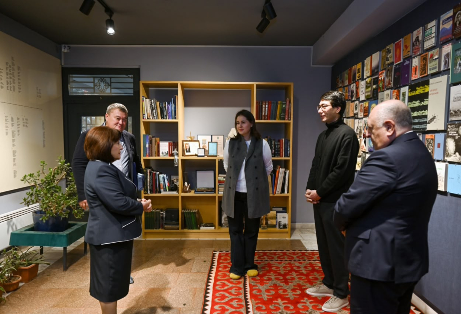 Milli Məclisin nümayəndə heyəti “Ata-Beyit” Kompleksini və Çingiz Aytmatovun ev-muzeyini ziyarət edib