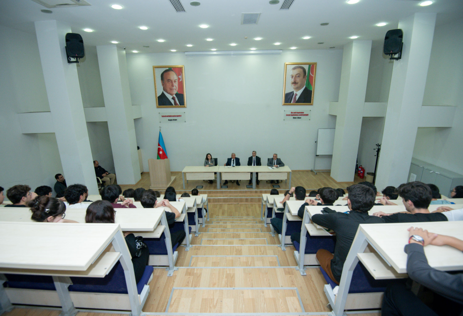 Baku Engineering University Rector meets with students of BUCT-BEU Faculty of Engineering