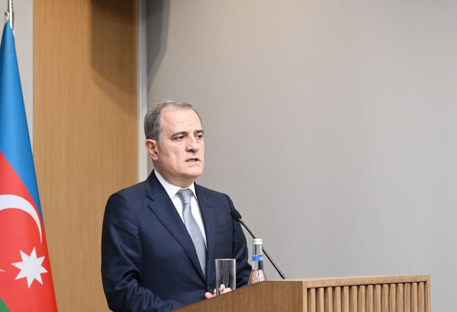 Außenminister Bayramov: Gespräche über alle Bereiche der Beziehungen zu Indien sind sinnvoll