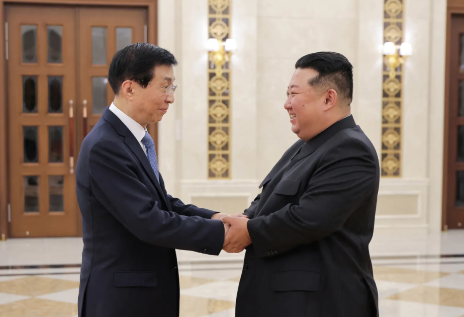 Şimali Koreya lideri Kim Çen Inın Çin səfəri başa çatıb VİDEO