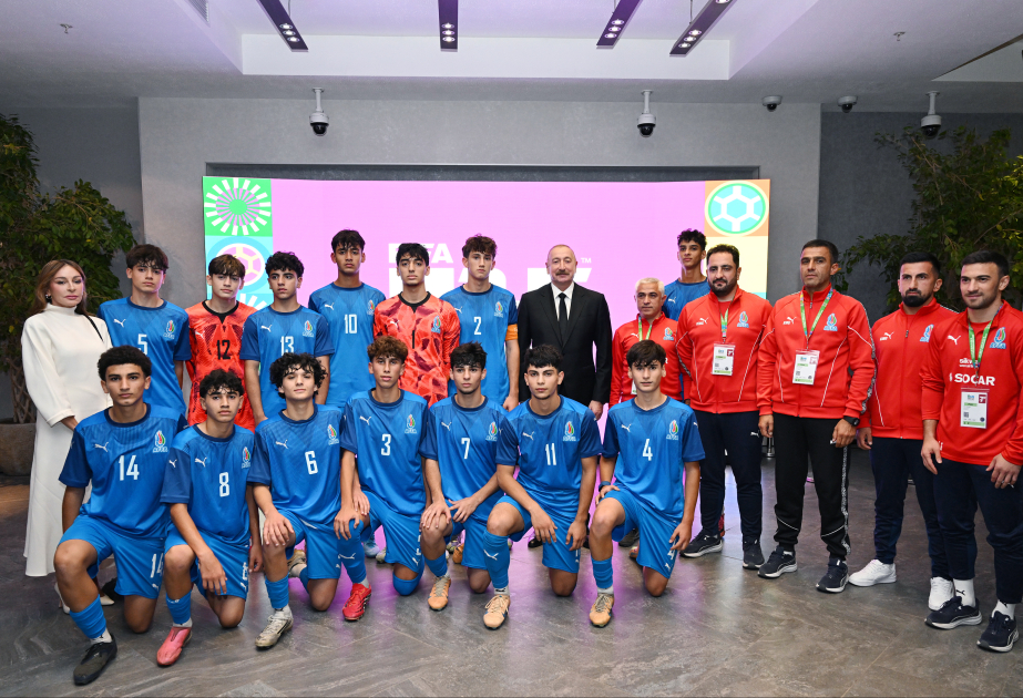El Presidente Ilham Aliyev asistió a la ceremonia inaugural de la Copa Mundial y Festival Sub-15 de la FIFA 2026