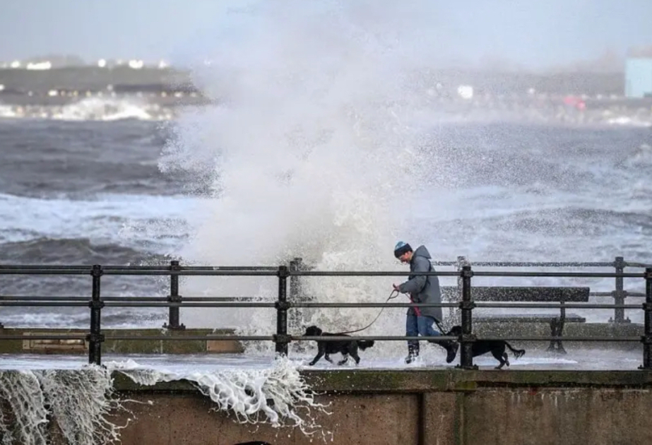 2 killed as Storm Boelo batters UK, leaves 90,000 without electricity