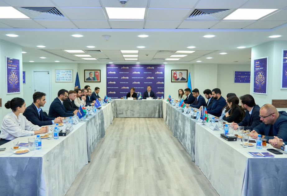 “Yüksəliş” müsabiqəsi qaliblərinin gələcək fəaliyyət istiqamətləri barədə fikir mübadiləsi aparılıb