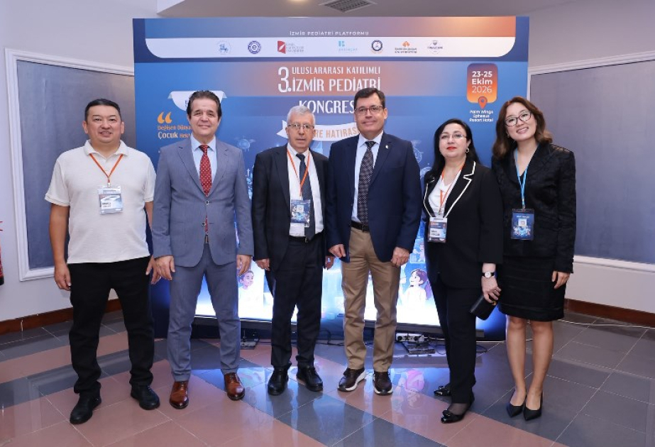 Azərbaycanlı alim beynəlxalq konqresdə süni intellektin tibdə etik aspektlərindən danışıb