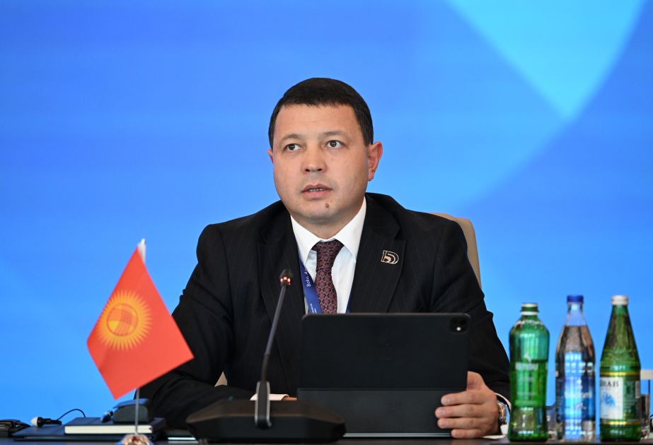 Mirbek Mambataliyev: Qırğızıstan rəqəmsal yeniliklərə və gənclər mübadiləsinə açıqdır VİDEO