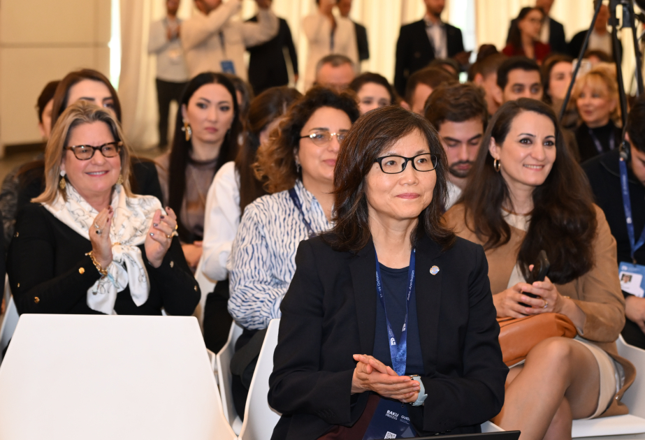 UNCTAD rəsmisi: Rəqəmsallaşma yaradıcı xidmətlərin beynəlxalq ticarətdə inkişafını sürətləndirir
