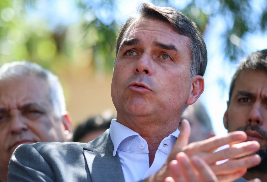 ABŞ Braziliyada prezident seçkilərində məğlub olan Bolsonaru və ailəsinə viza verib