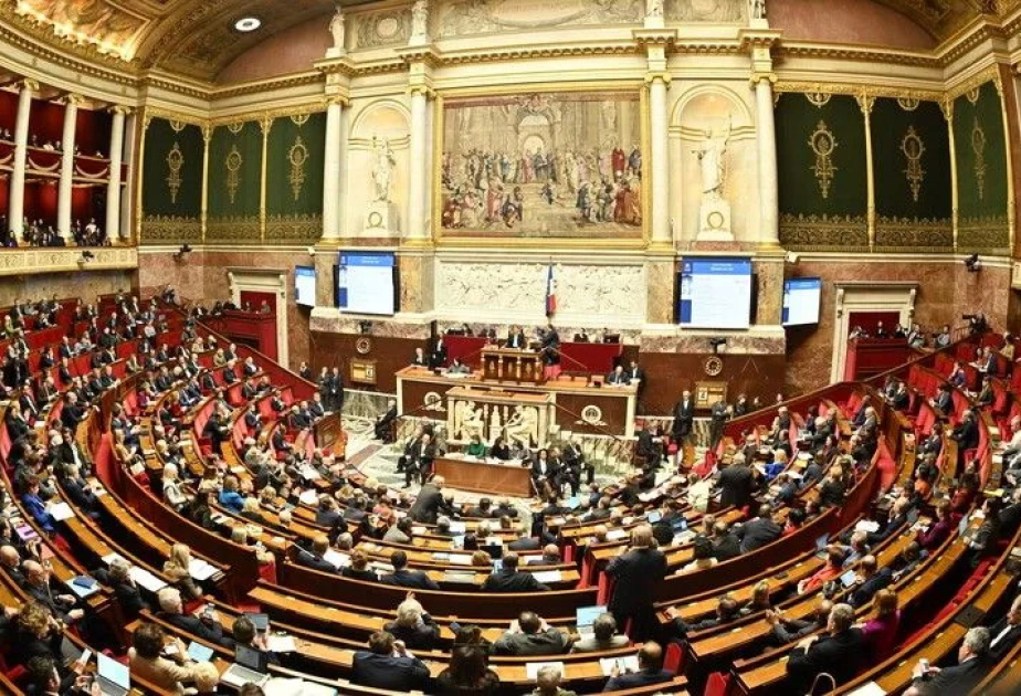 Fransa Senatı iğtişaşlarda iştirak edənlərin 10 min avro kompensasiya ödəməsi barədə qanun qəbul edib