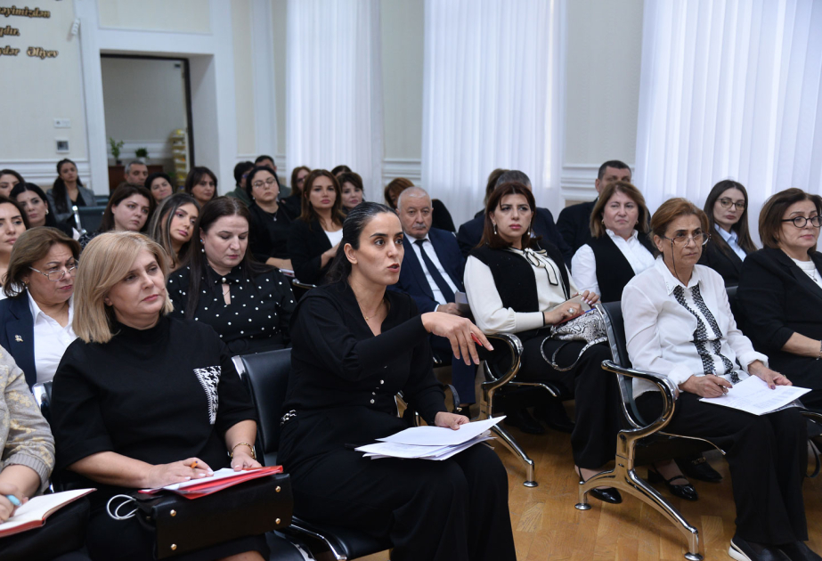 Təhsilin keyfiyyəti və inkişaf hədəfləri: məktəb direktorları ilə görüşlər davam edir
