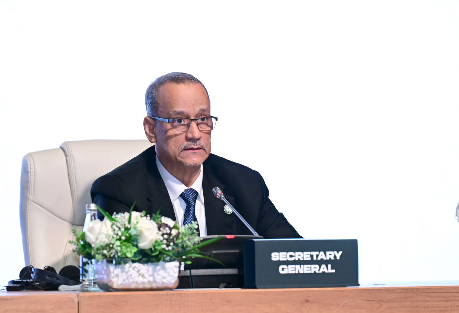 الأمين العام لمنظمة التعاون الإسلامي يدعو من باكو إلى الإسراع في المصادقة على اتفاقية مكة