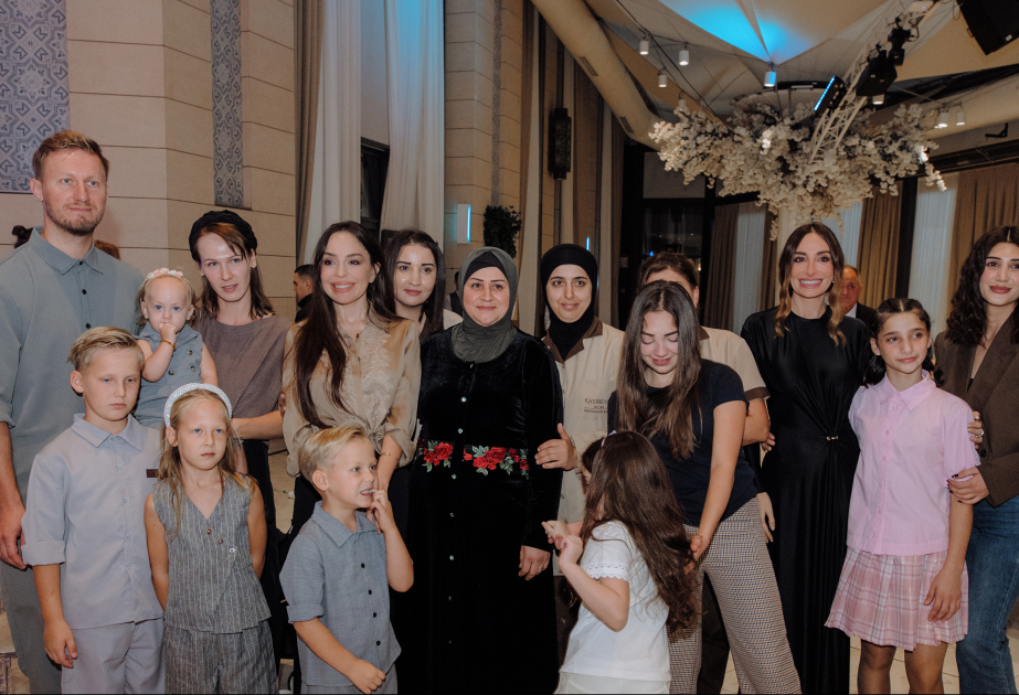 Leyla Əliyeva və Arzu Əliyeva “Cənnətin ariyası” adlı layihə çərçivəsində təqdim olunan konsertdə iştirak ediblər