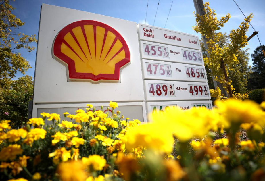 “Shell”in mənfəəti iki dəfə artaraq 10,8 milyard dollara çatıb