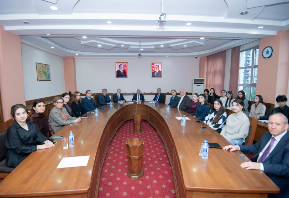 BMU-da elmi seminarda IceCube neytrino rəsədxanası barədə məlumat verilib