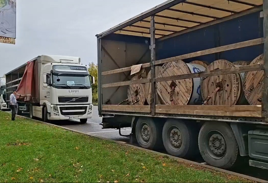 Azerbaiyán entrega un nuevo envío de ayuda humanitaria a Ucrania