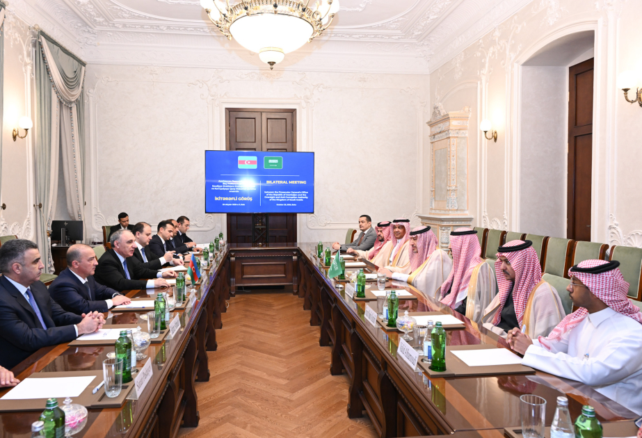 Azerbaijan’s Prosecutor General meets with Saudi anti-corruption chief