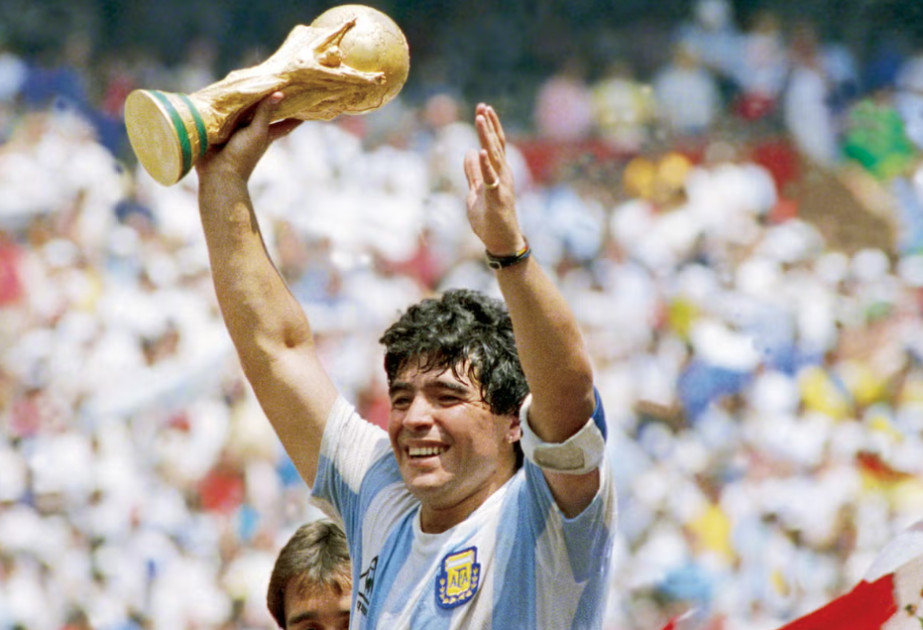 İdman tarixində bu gün: Dieqo Maradona 37 yaşında karyerasını bitirib
