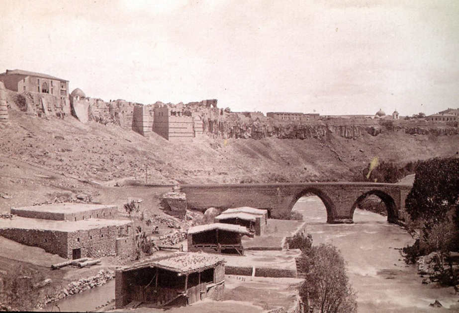 Qərbi Azərbaycanda tarixi abidələrimiz - İrəvan qalası