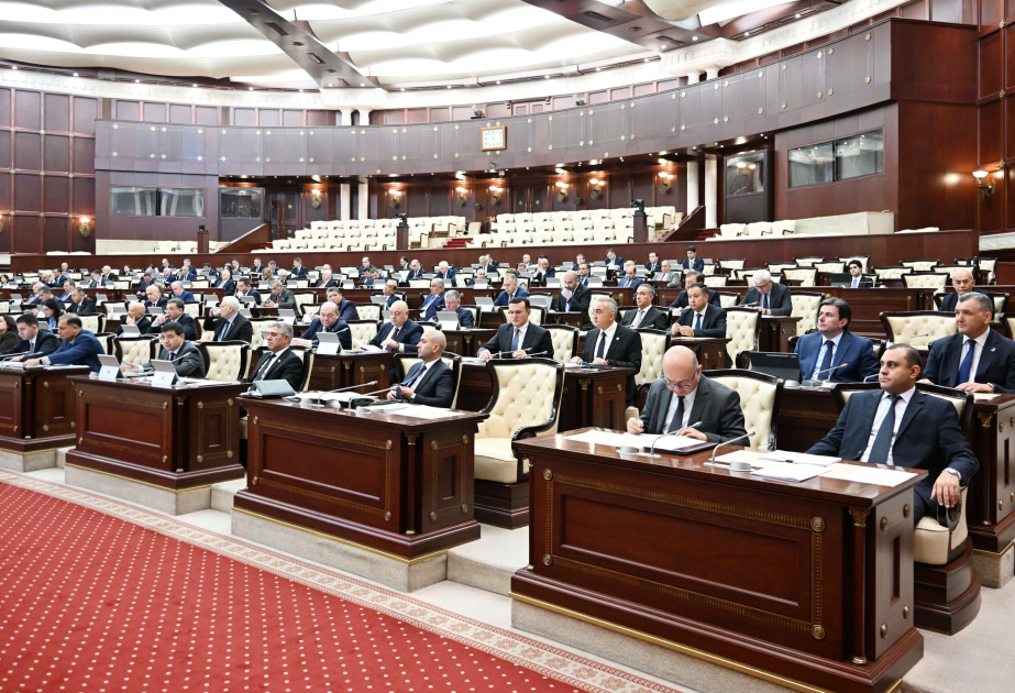 Parlament Əmək Məcəlləsində dəyişikliyi təsdiqləyib