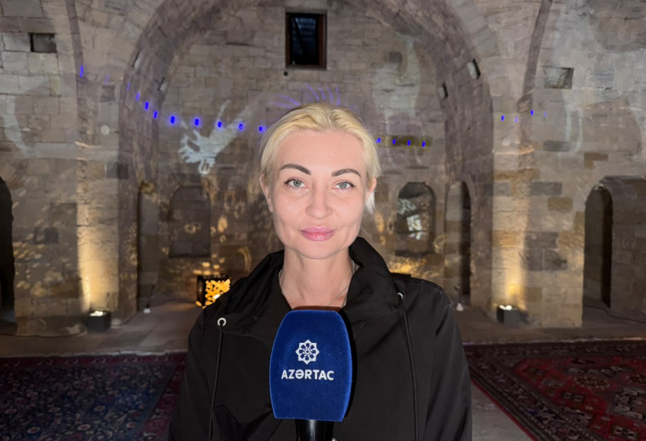Rəssam: Əsərin əsas ideyası təbiətin yaddaşını kosmosun simvolları ilə ifadə etməkdir