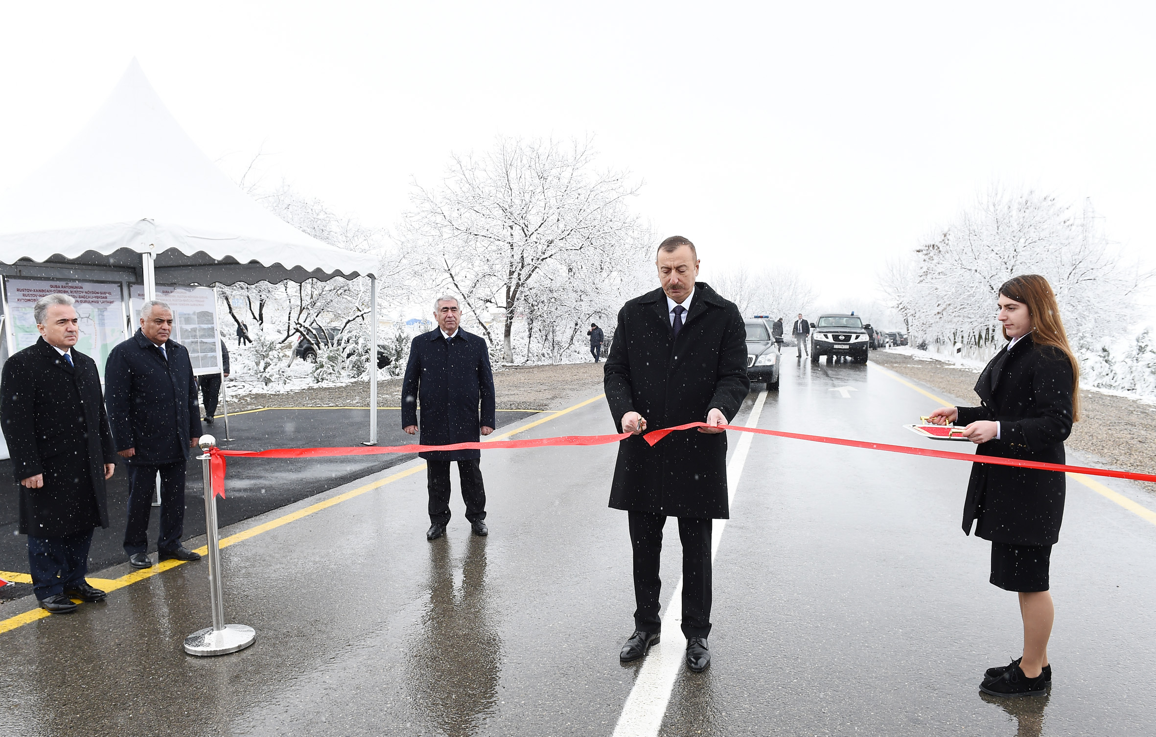 Открытие рядом. Дворник Азербайджан. Азербайджан губа Шудуг.