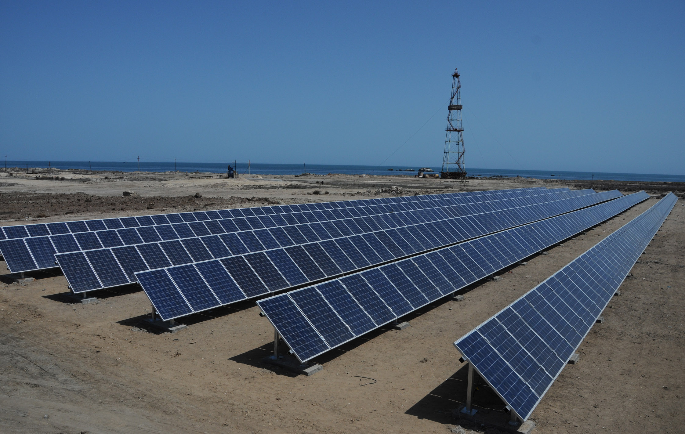 Солнечная электростанция. Сураханская Солнечная электростанция. Кяхтитинский Солнечная электростанция. Адыгейская Солнечная электростанция. Исфахан Солнечная электростанция.