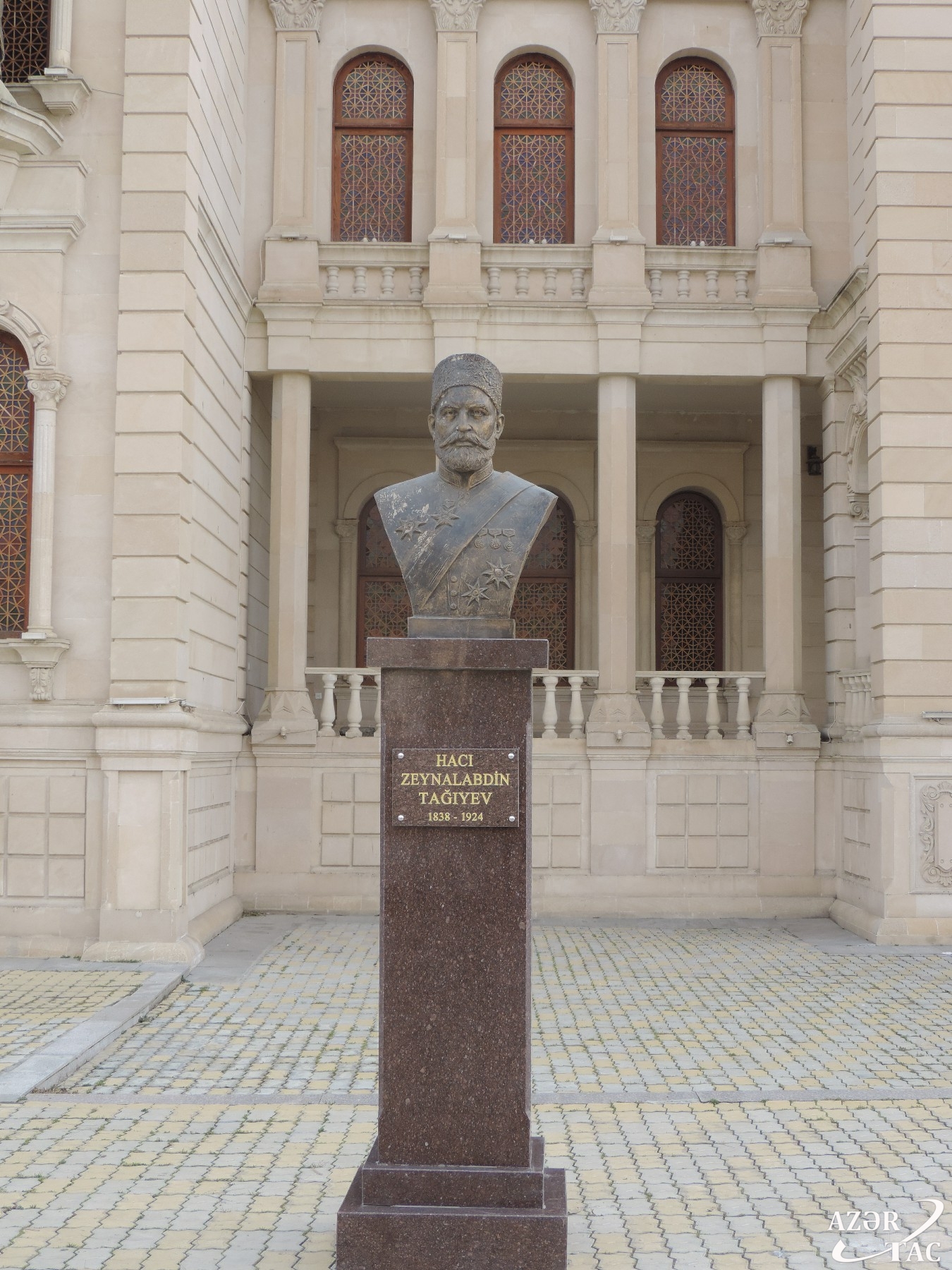 Гаджи зейналабдина тагиева. Гаджи Зейналабдин Тагиев. Памятник Гаджи Зейналабдин Тагиев. Музей Зейналабдина Тагиева. Памятник Тагиева.