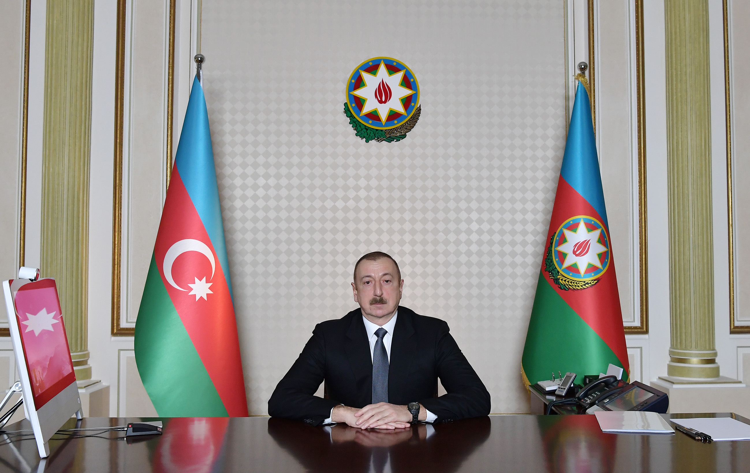 В азербайджане действует. Фото президента Азербайджана Ильхама Алиева.
