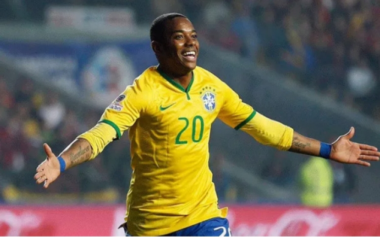 8 экс-игроков сборной Бразилии, которые ныне сидят без клуба
