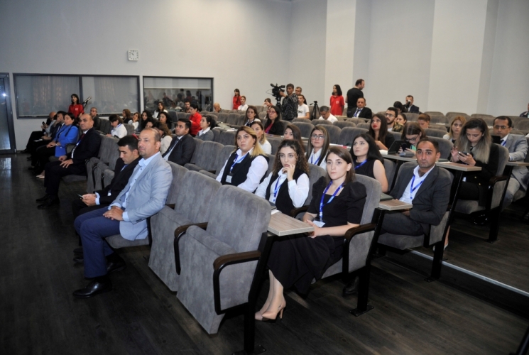 “Media və təhsil dialoqu” mövzusunda təlim-seminarın ilk günü başa çatıb