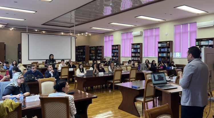 BDU-nun Elmi Kitabxanası Bakı Biznes Universitetində təlim-seminar keçirib