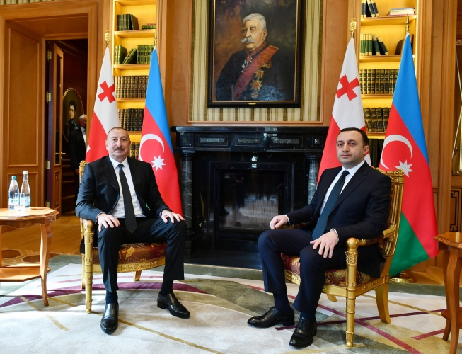 Azərbaycan Prezidenti İlham Əliyevin Gürcüstanın Baş naziri İrakli Qaribaşvili ilə təkbətək görüşü keçirilib