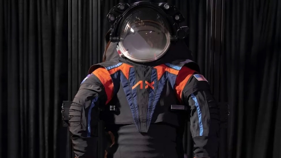 Spacesuit for NASA's Artemis III Moon Surface Mission Debuts - NASA