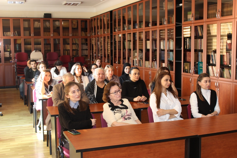 “Çingiz Aytmatovun əsərlərində sosial-siyasi prioritetlər” - elmi seminar