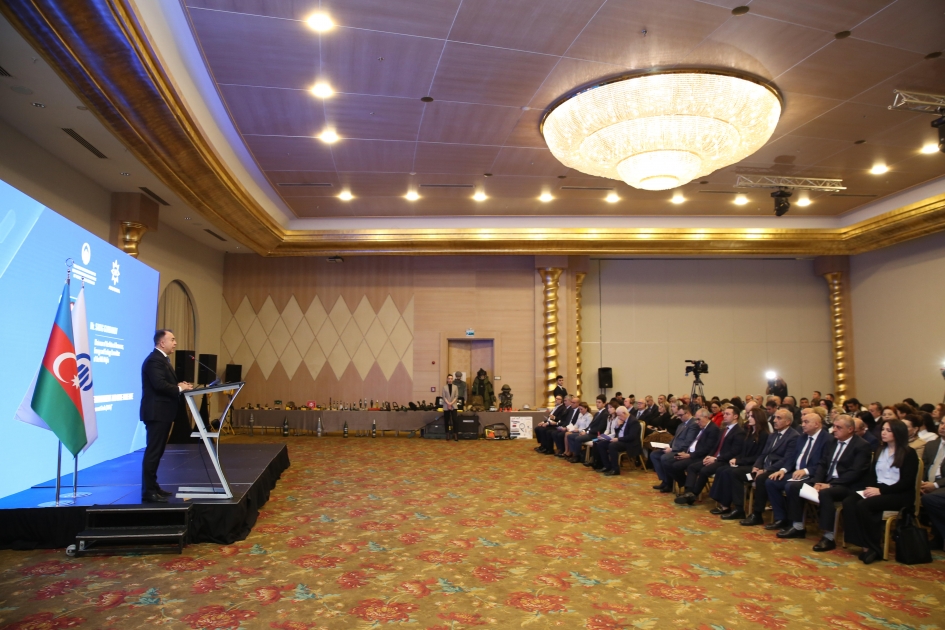 В Баку проходит форум «Здоровая окружающая среда и жизнь без мин для  достижения Целей устойчивого развития» - АЗЕРТАДЖ