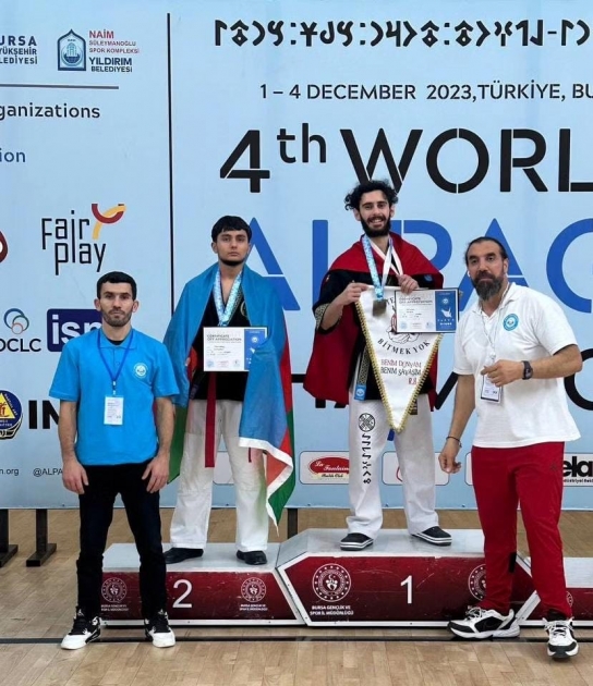 AzTU tələbəsi dünya çempionatında gümüş medal qazanıb
