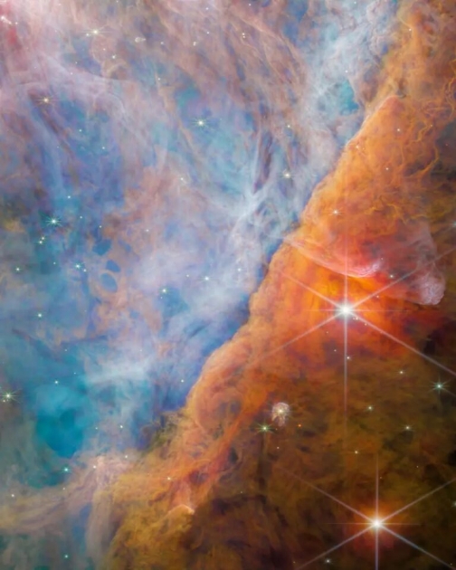 Ceyms Vebb teleskopundan ilin ən təsiredici şəkilləri