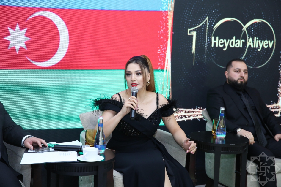 AZERTAC recibe un premio en la