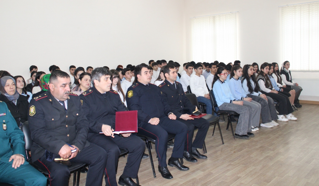 Lənkəranda “Narkomaniya və erkən nikahlara yox deyək!” mövzusunda məktəblilərlə maarifləndirici görüş keçirilib