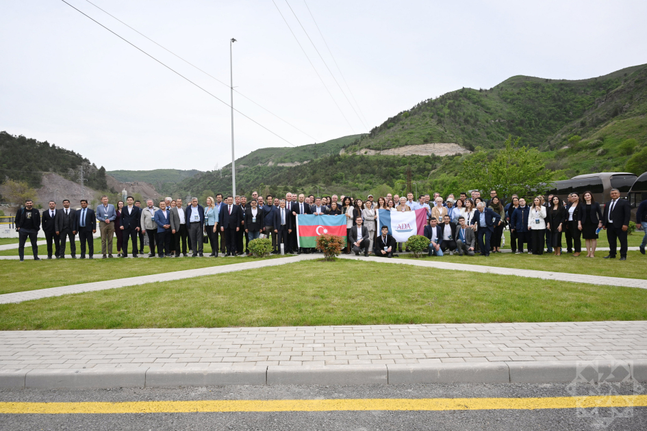 “COP29 və Azərbaycan üçün Yaşıl Baxış” beynəlxalq forumunun iştirakçıları Laçında Həkəri Balıq Təsərrüfatı ilə tanış olublar