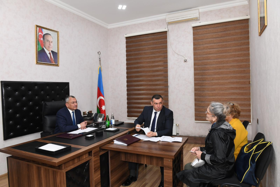 “Qaçqınkom”da vətəndaşların müraciətləri dinlənilib