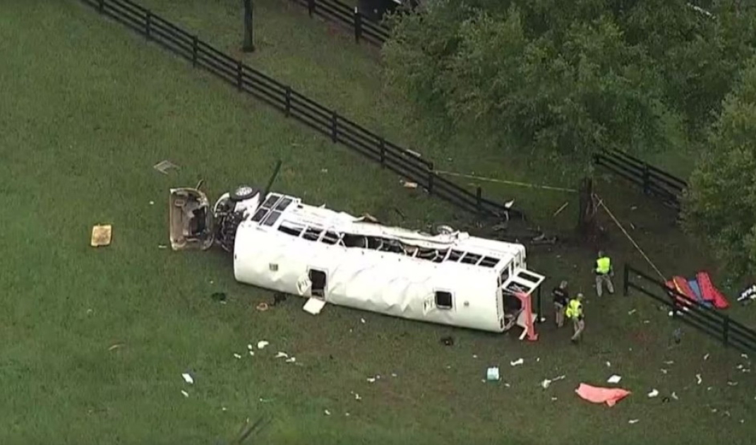 Floridada avtobus qəzası nəticəsində 8 nəfər ölüb