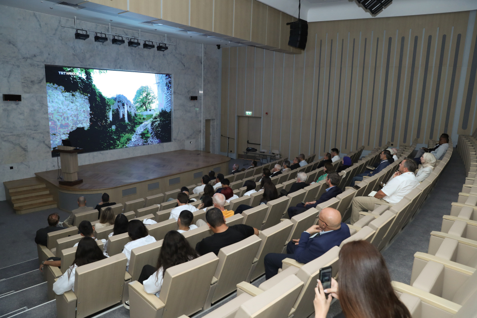 İkinci Şuşa Qlobal Media Forumu çərçivəsində “Böyük Qayıdış: Qarabağ” filminin nümayişi olub