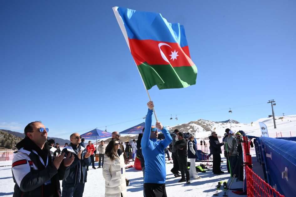 Azərbaycan təlimçiləri Şahdağda keçirilən xizək yarışında 2 medal qazanıblar