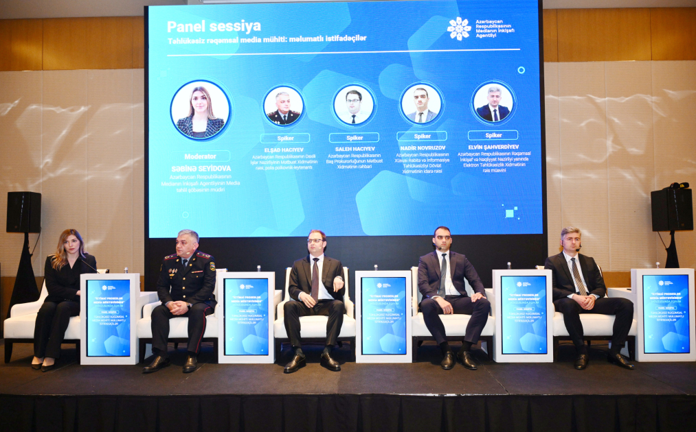 Panel iclas: Ekspertlər kibertəhlükələr və informasiya təhlükəsizliyi ilə bağlı müzakirələr aparıblar