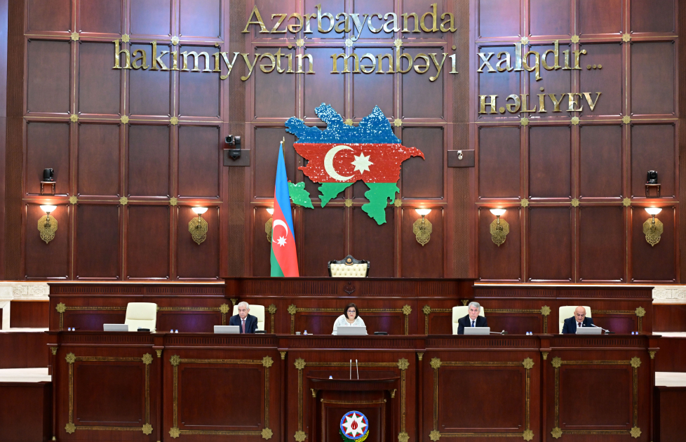 Milli Məclisin “Ümummilli Lider Heydər Əliyev müstəqil Azərbaycan Konstitusiyasının müəllifidir” mövzusunda xüsusi iclası keçirilib