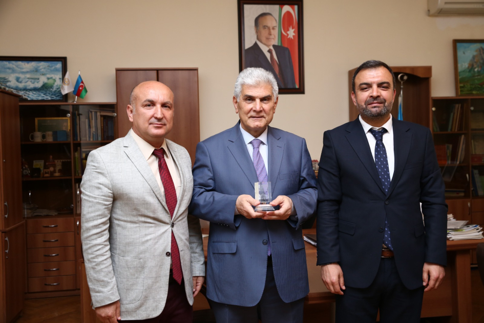 Mayın 26-da Azərbaycan Dövlət Pedaqoji Universitetində (ADPU) “Türk dünyası və Piri Türküstan: Yəsəvi yolu və irsi” mövzusunda beynəlxalq elmi konfrans keçirilib