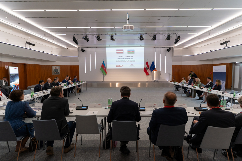 Avstriya və Azərbaycan biznes dairələrinin iştirakı ilə dəyirmi masa keçirilib