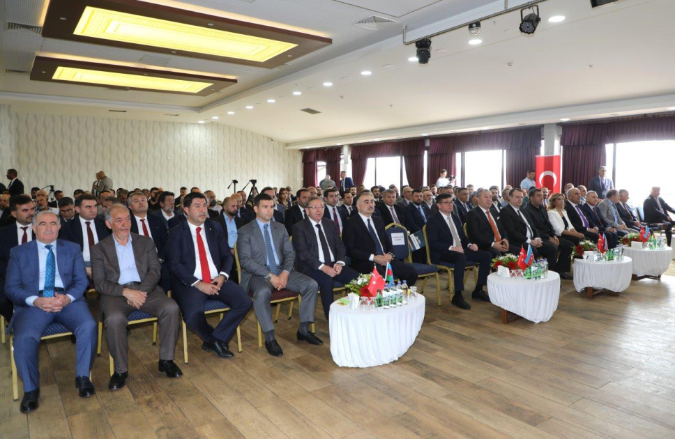 Qarsda Türkiyə-Azərbaycan Regional İqtisadi Forumu keçirilib
