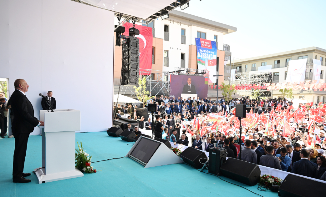 Türkiyənin Kahramanmaraş şəhərində “Azərbaycan” məhəlləsinin açılış mərasimi keçirilib YENİLƏNİB - 6 Türkiyənin Kahramanmaraş şəhərində “Azərbaycan” məhəlləsinin açılış mərasimi keçirilib YENİLƏNİB - 6